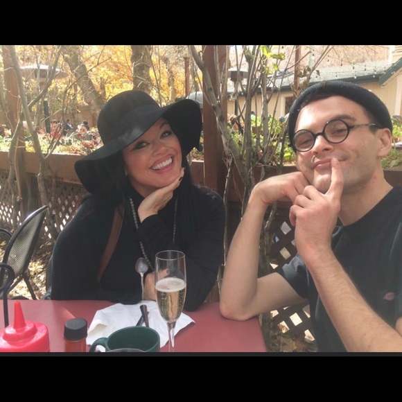 Meet Your Posher, Mel - Picture 8 of 10